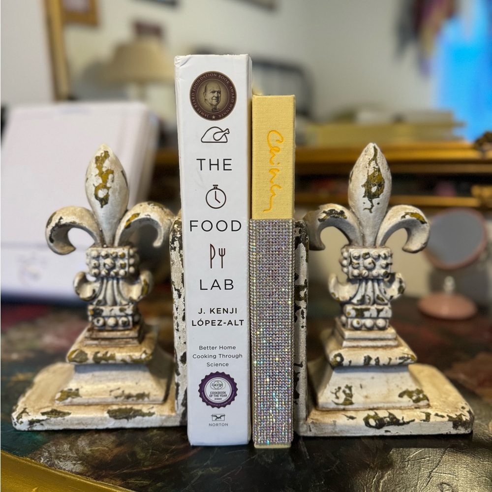 Gorgeous FLEUR DI LIS Bookends ***SOLD***